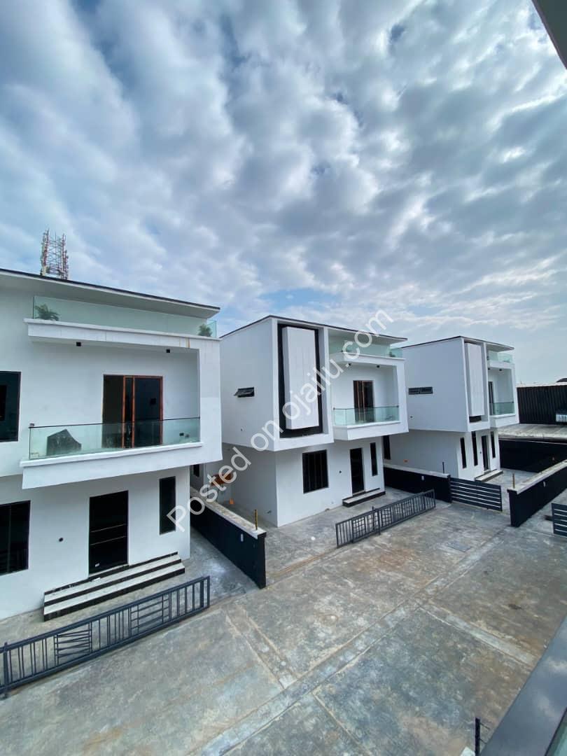 Move Into Perfection: 4BR Detached Duplex + BQ in Idado