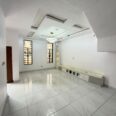 Chevron 4-Bed Duplex: Jacuzzi & Finishing Perfection
