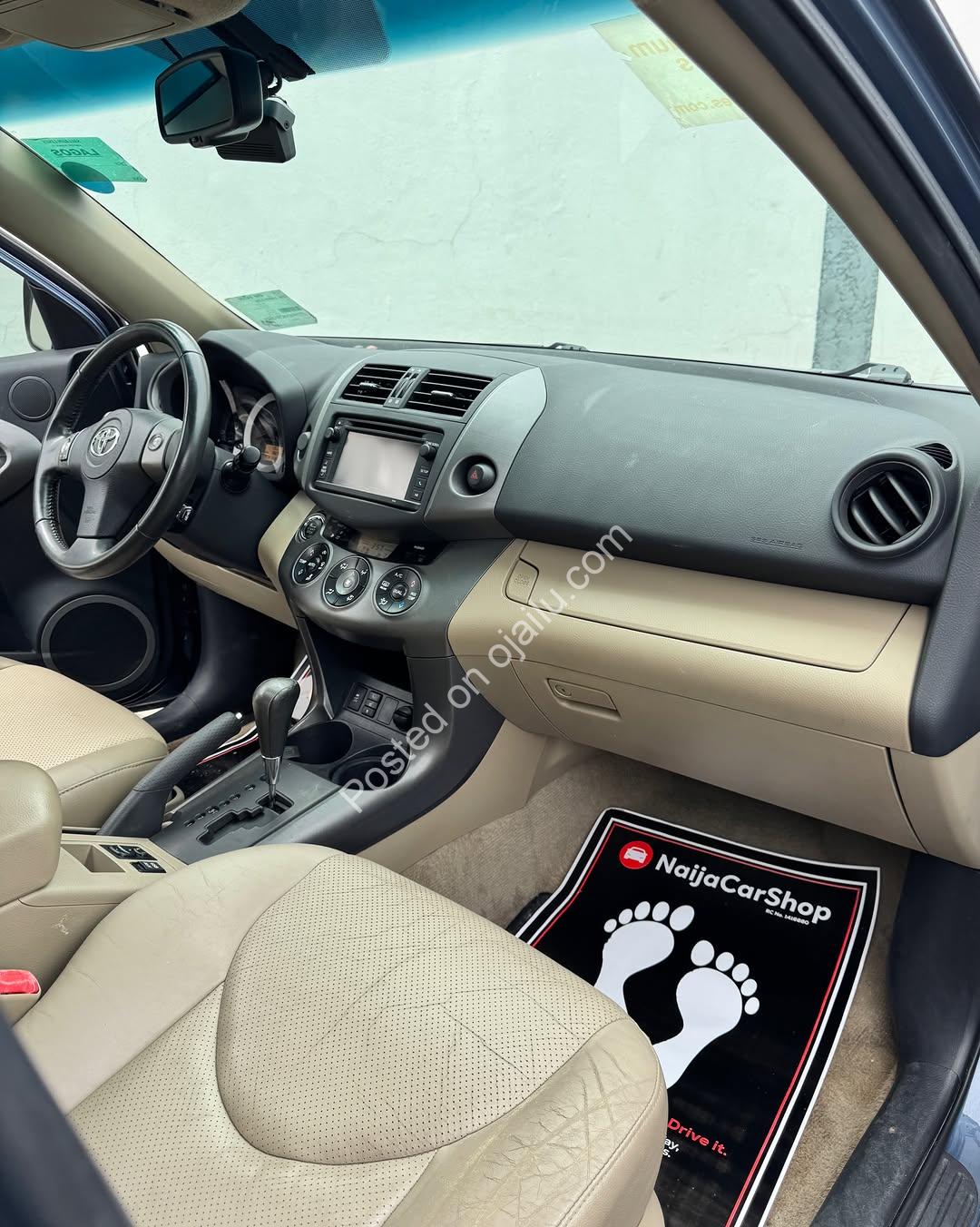 Own the Road in Luxury: 2012 RAV4 Limited—₦15.99m!