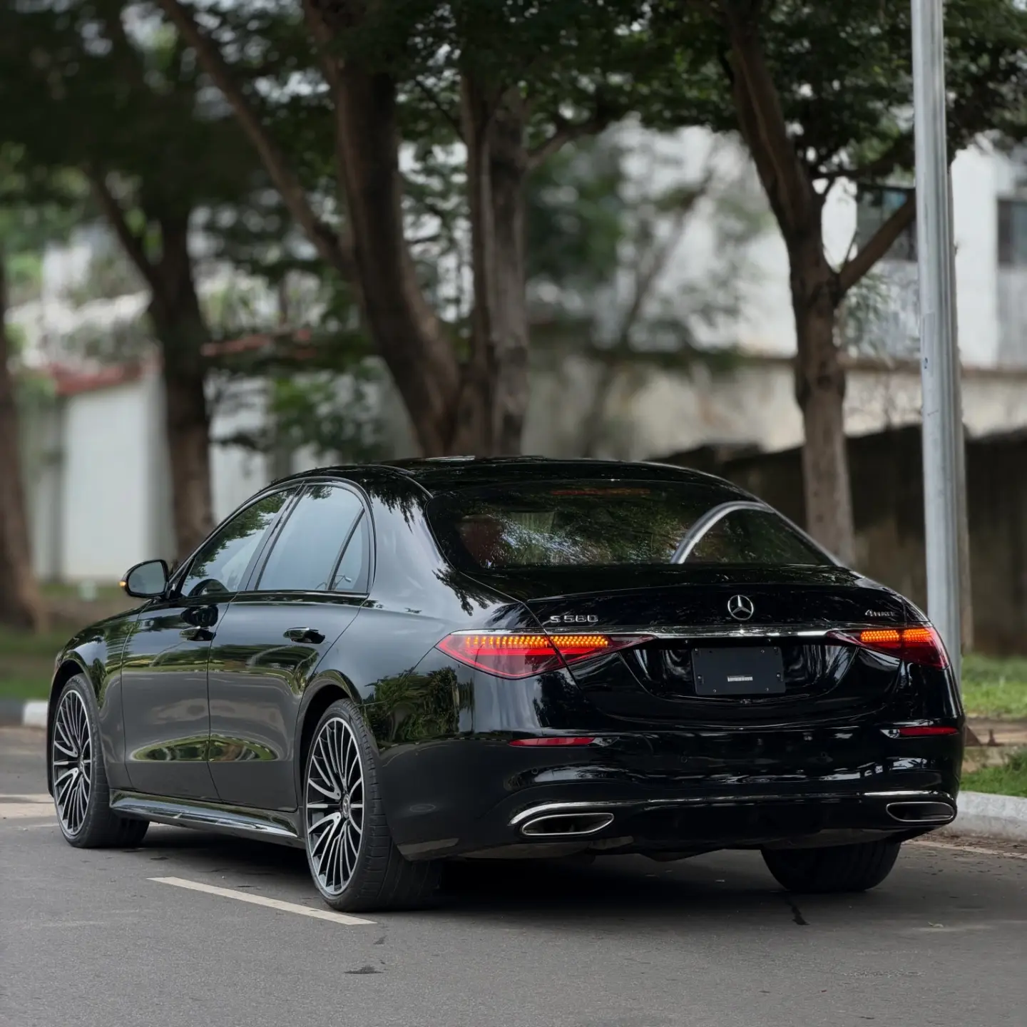 Executive Luxury: 2023 S580, 25K Miles
