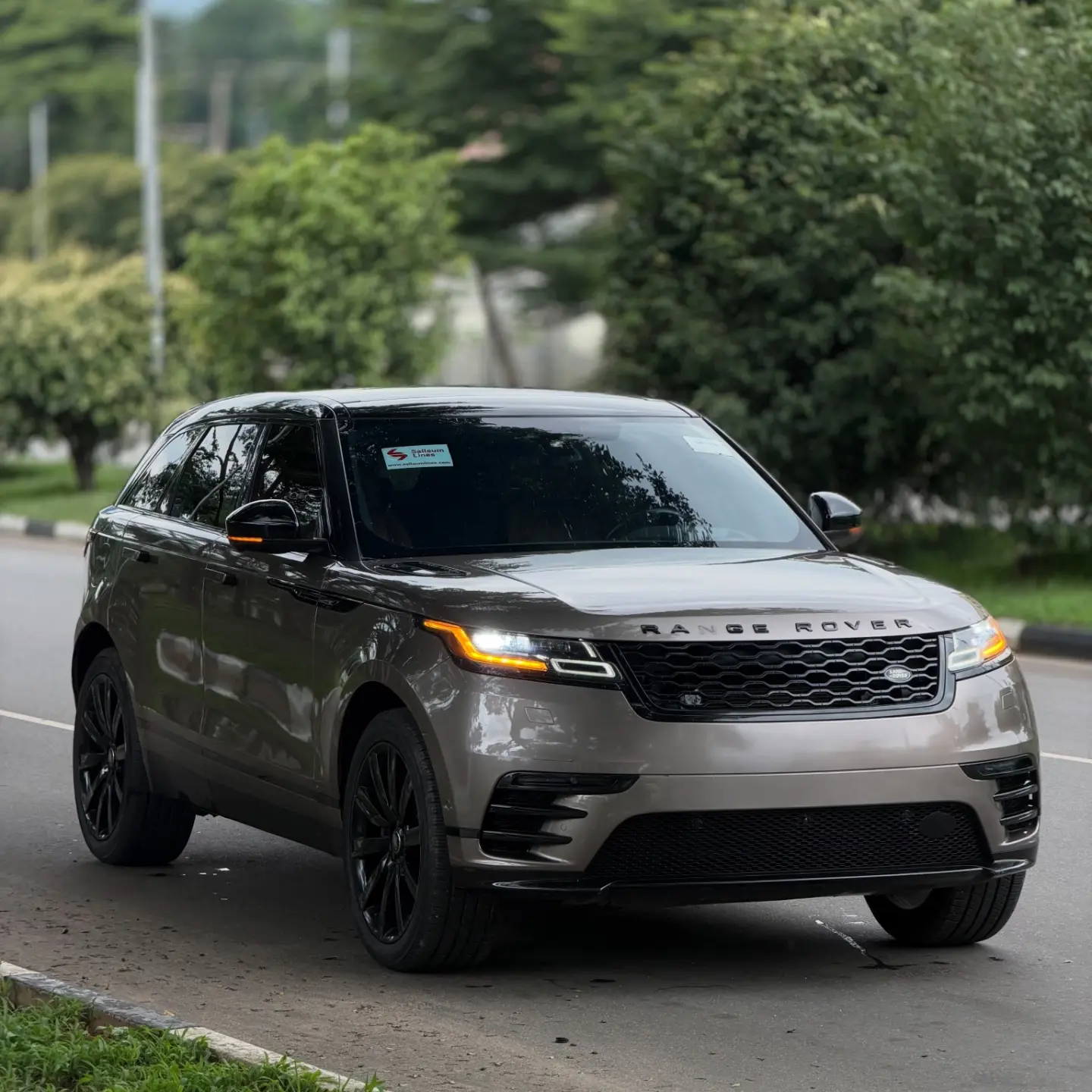 **Supercharged Style & Luxury: 2019 Velar P380**