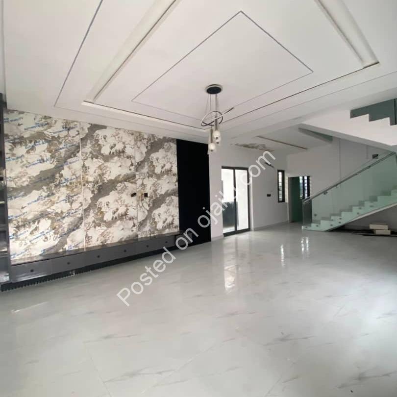 Your Oasis Awaits in Lekki: 5-Bed Duplex + Pool