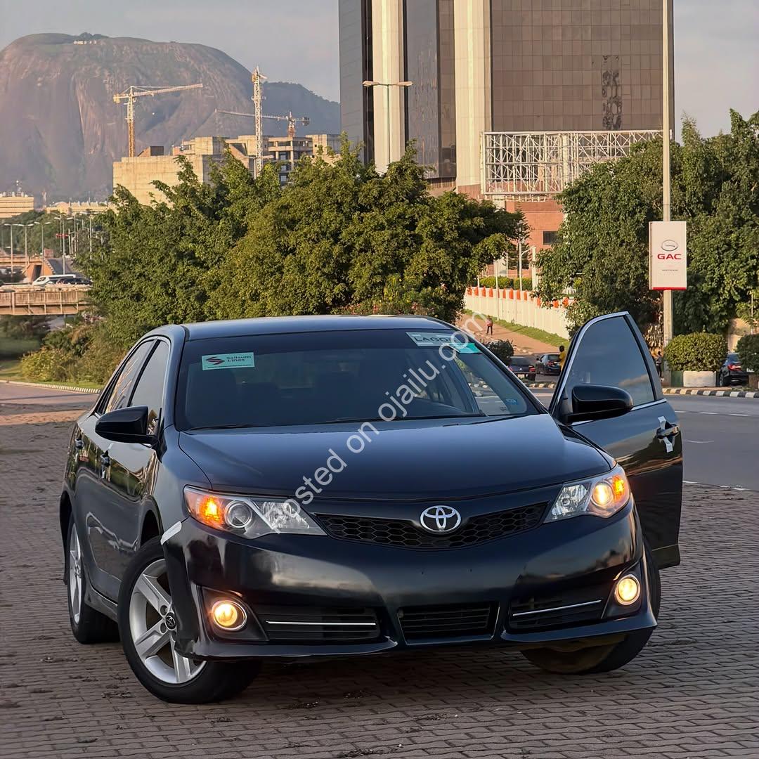 Clean 2013 Toyota Camry SE – Duty Paid, Abuja