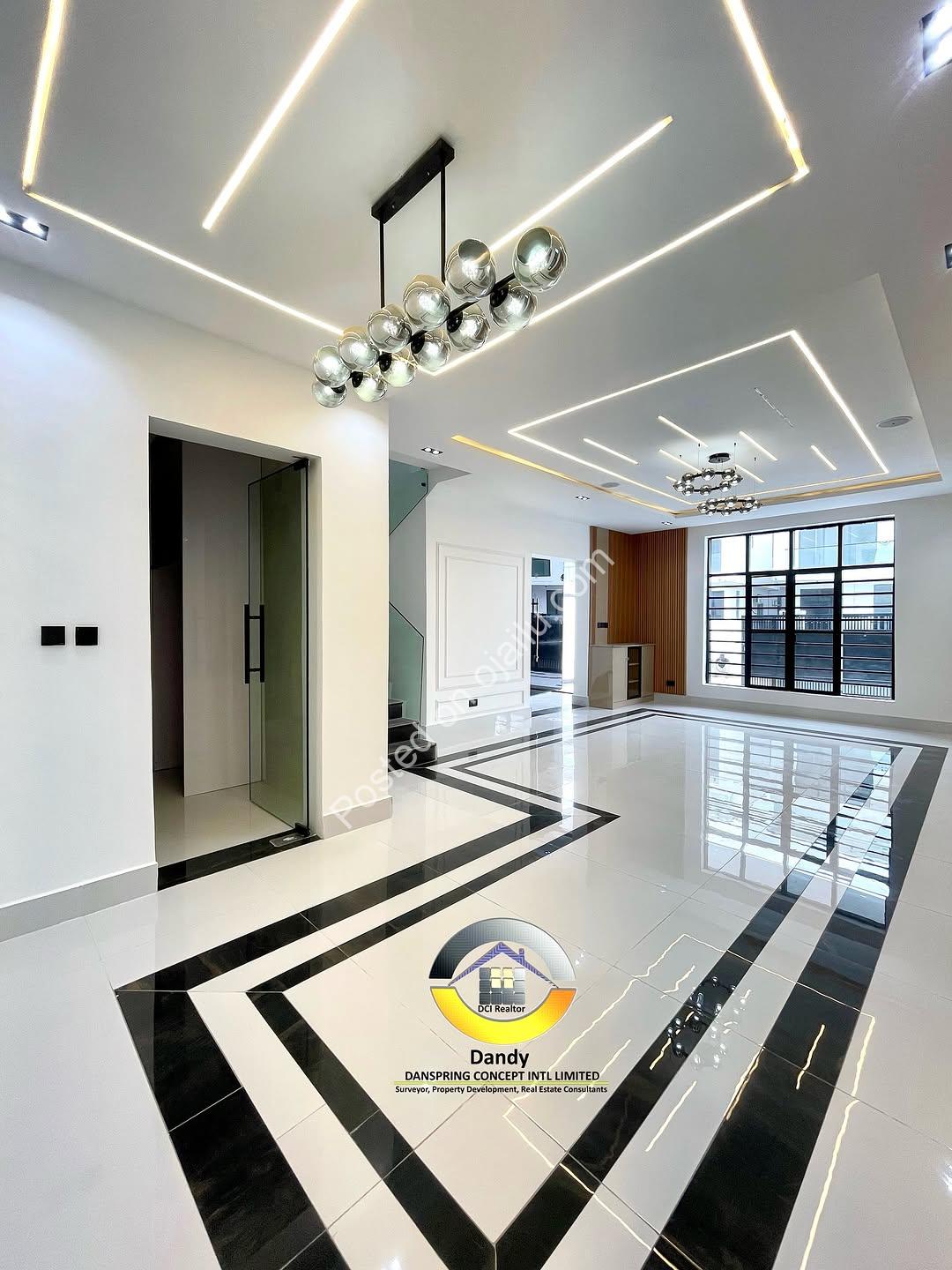 5-Bed Smart Home in Chevron: N650M