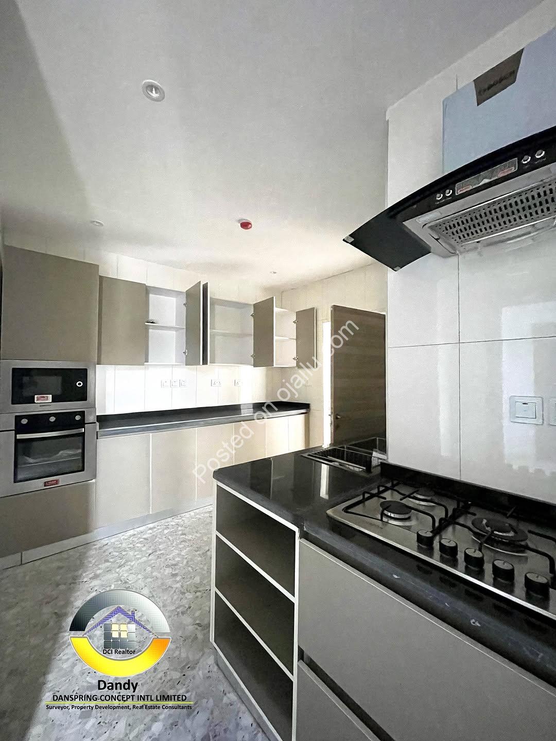 3BR Ensuite Gem with Pool & Gym in Lekki Phase 1