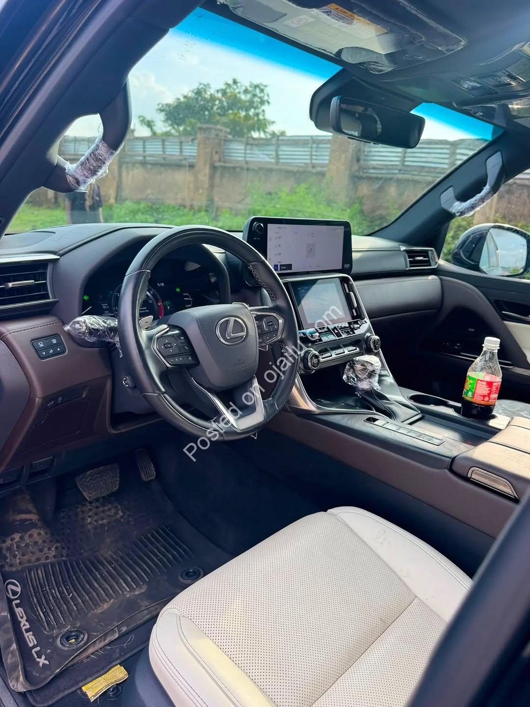 2023 Lexus LX600 – Luxury Unleashed!