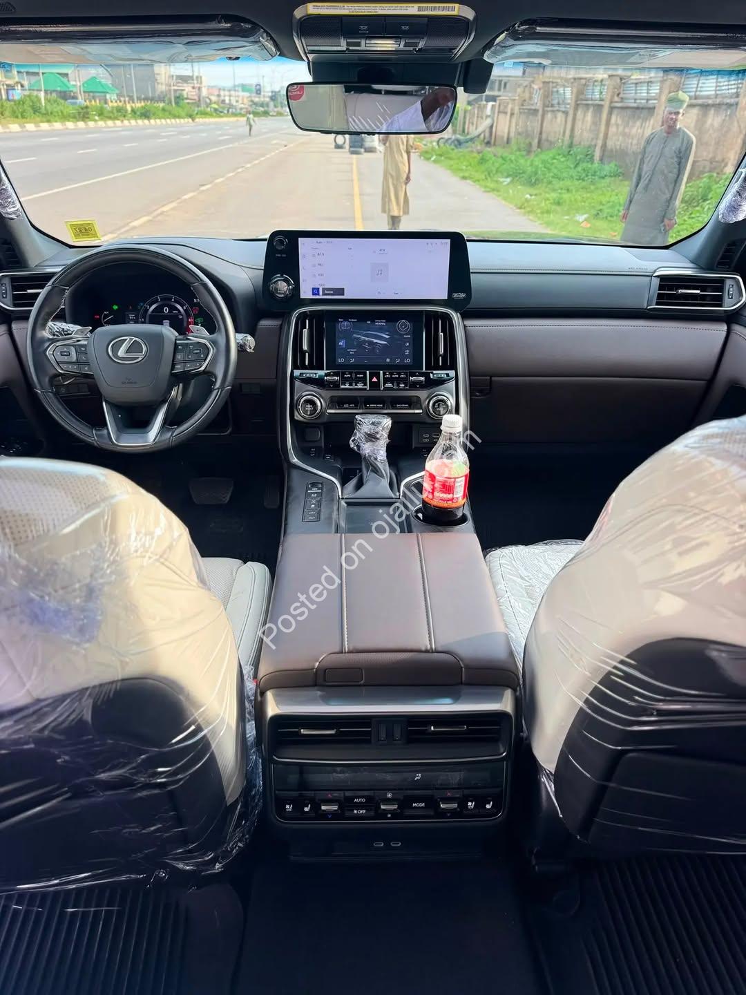 2023 Lexus LX600 – Luxury Unleashed!