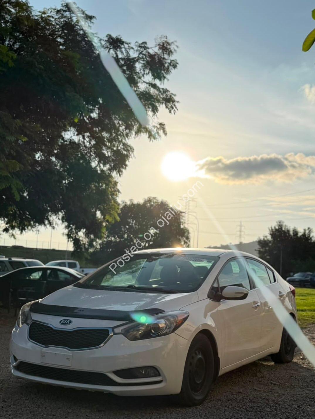 2015 Kia Forte EX: Sunroof & Leather, Abuja