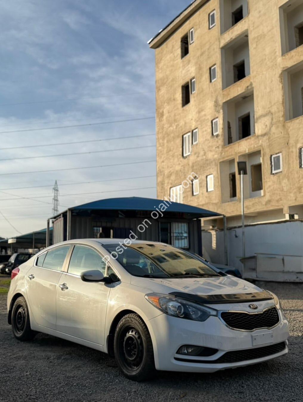 2015 Kia Forte EX: Sunroof & Leather, Abuja