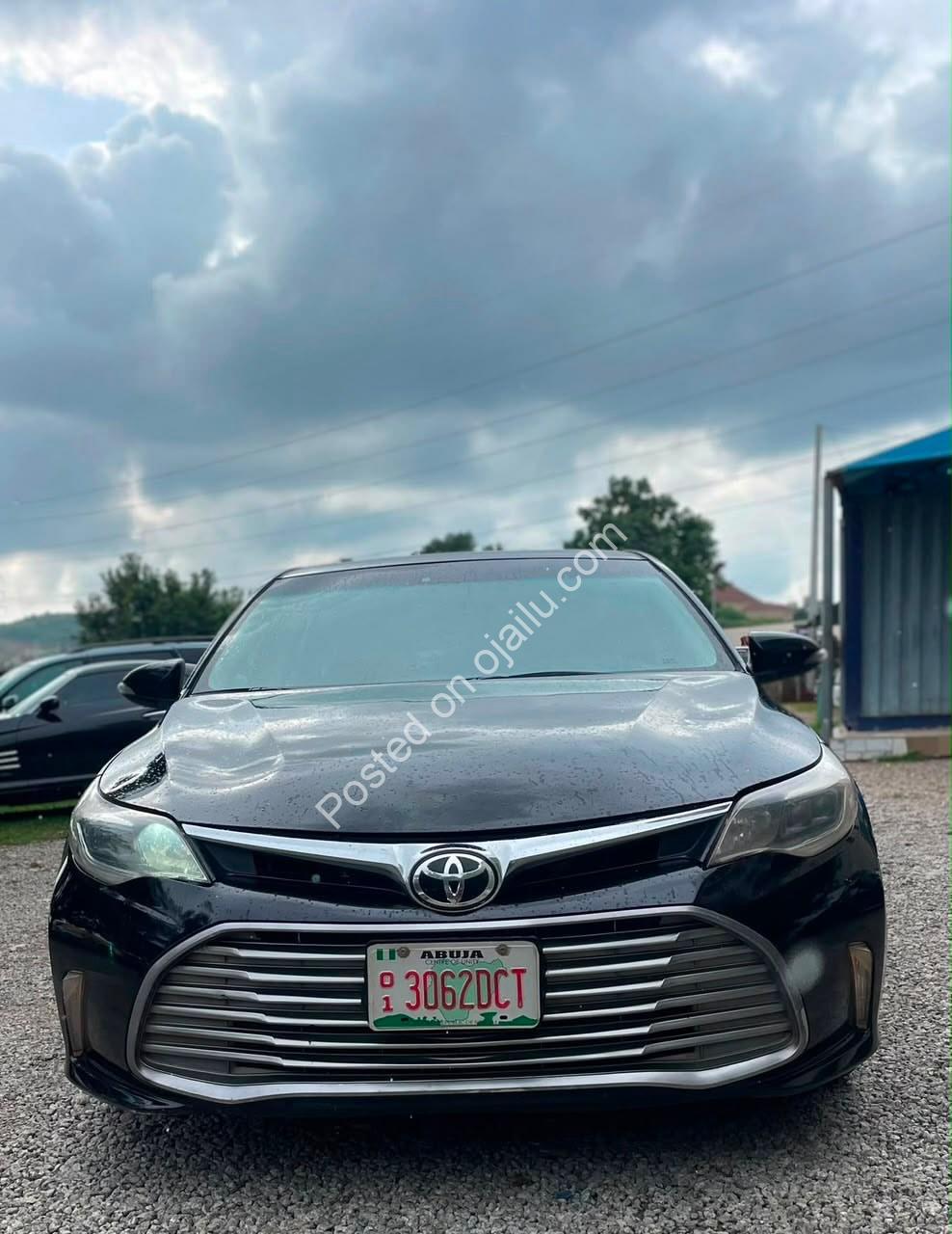 2016-Style Avalon XLE – Loaded & Pristine