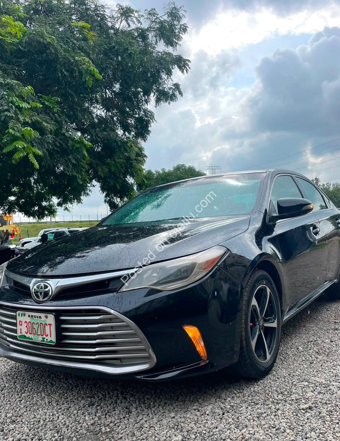 2016-Style Avalon XLE – Loaded & Pristine