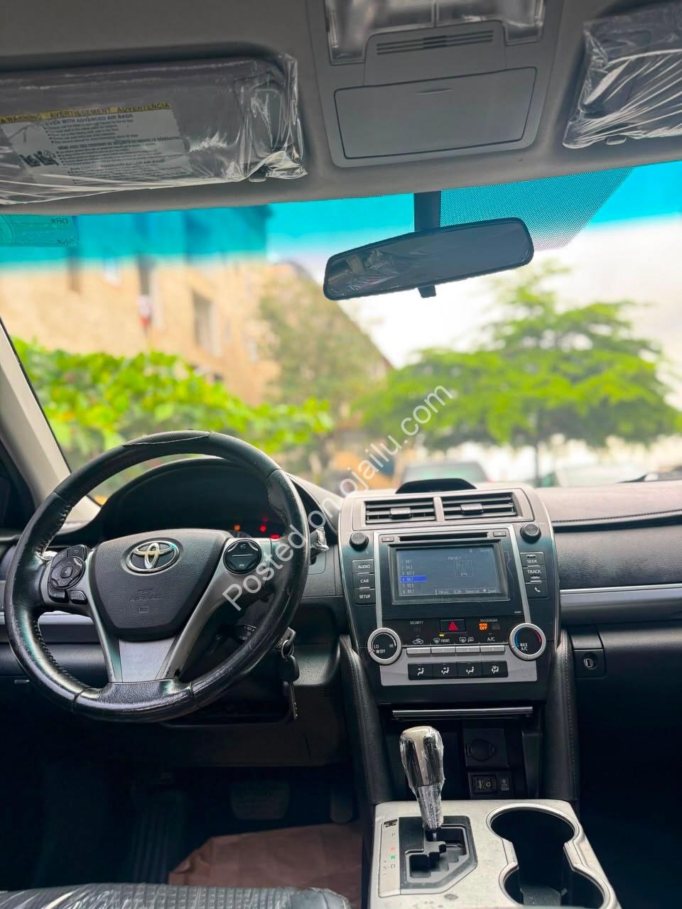 Mint 2014 Toyota Camry SE – Paddle Shift, Loaded & Duty-Paid