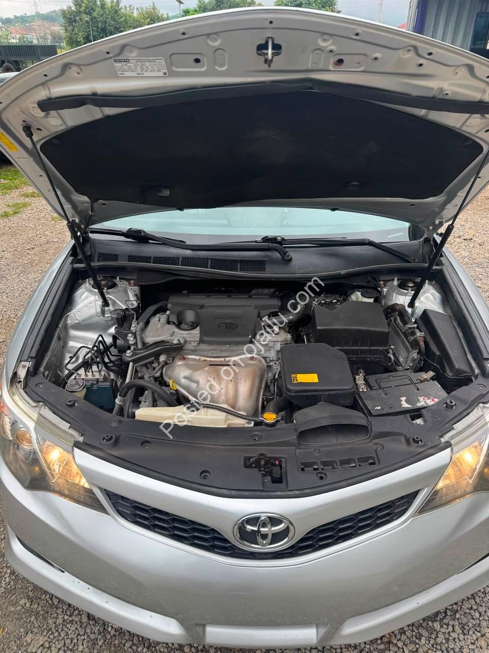 Mint 2014 Toyota Camry SE – Paddle Shift, Loaded & Duty-Paid