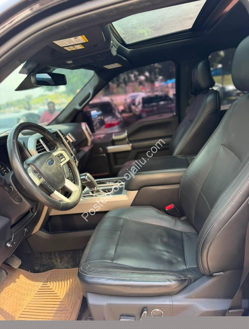 2015 Ford F150 Raptor – Luxury & Power, N38M