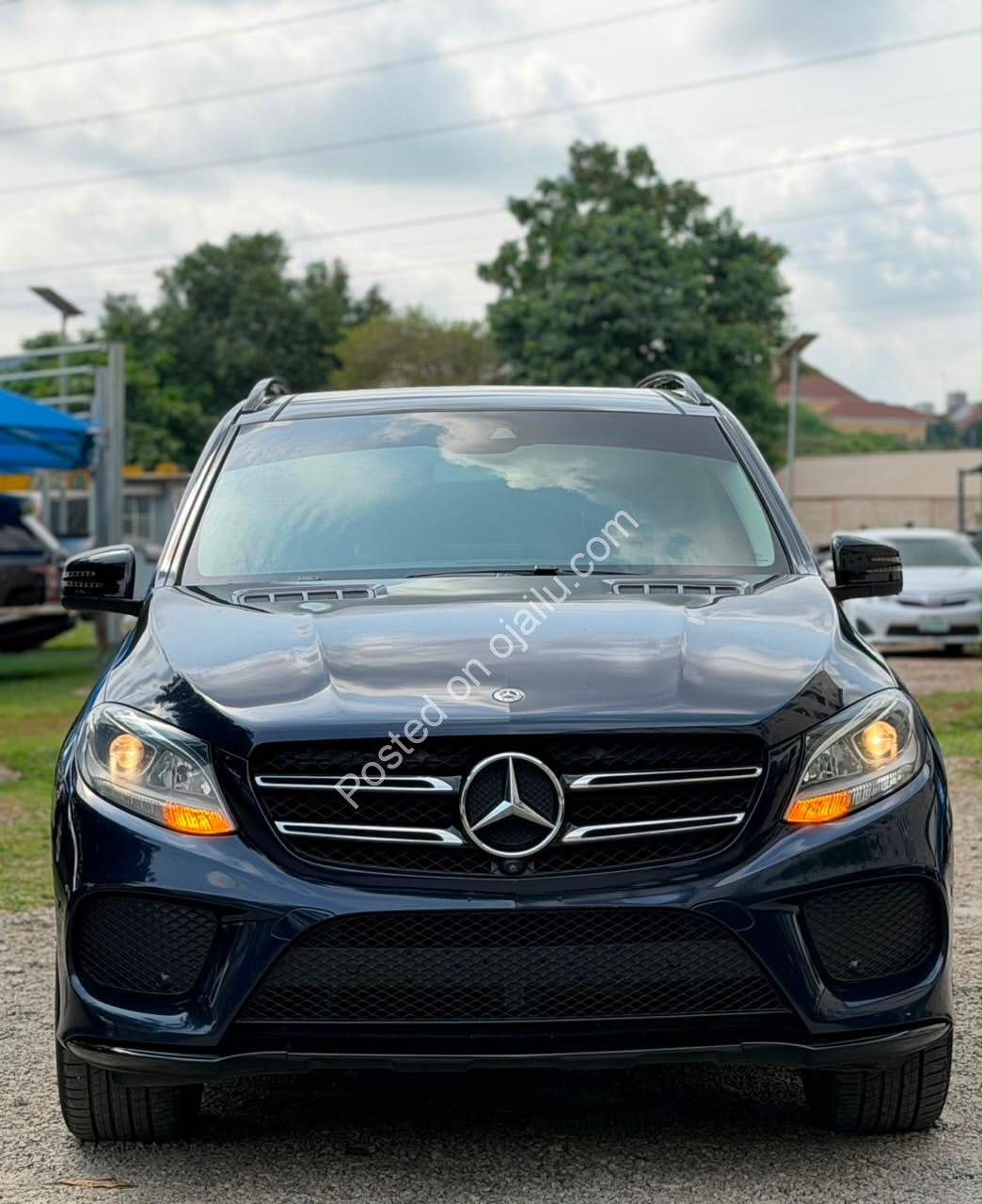 2018 Mercedes GLE350: Mint, Genuine Duty, Loaded!