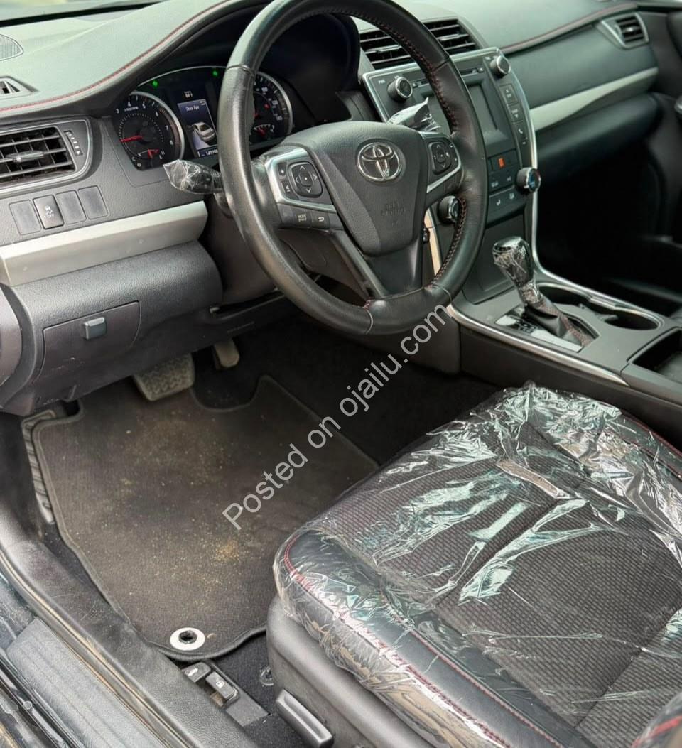 2016 Toyota Camry SE: Pristine Import, Abuja