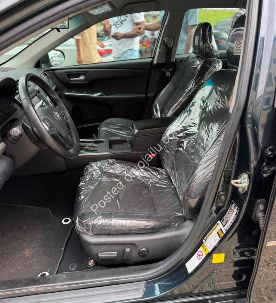 2016 Toyota Camry SE: Pristine Import, Abuja