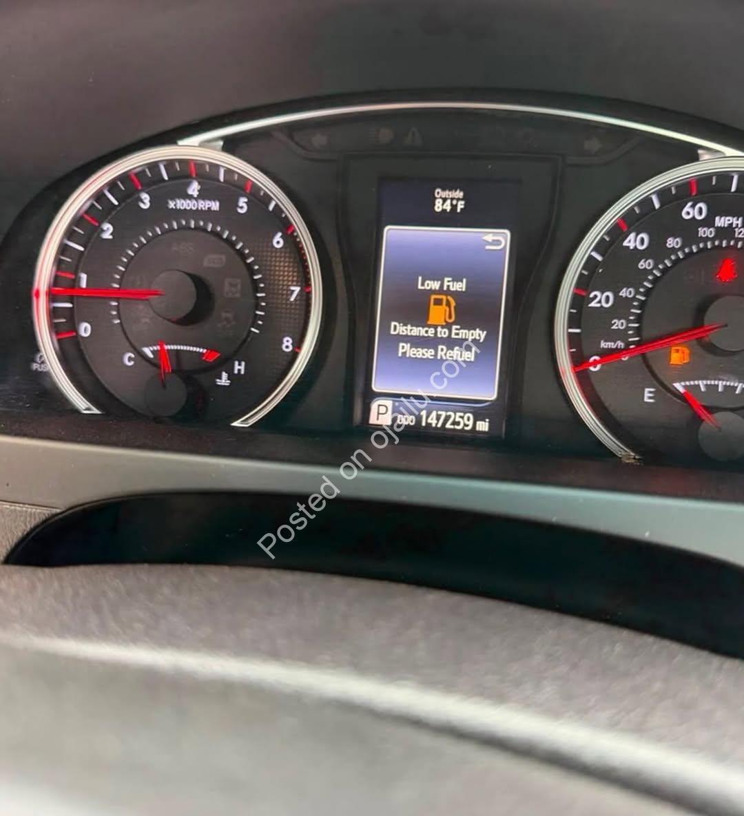 2016 Toyota Camry SE: Pristine Import, Abuja