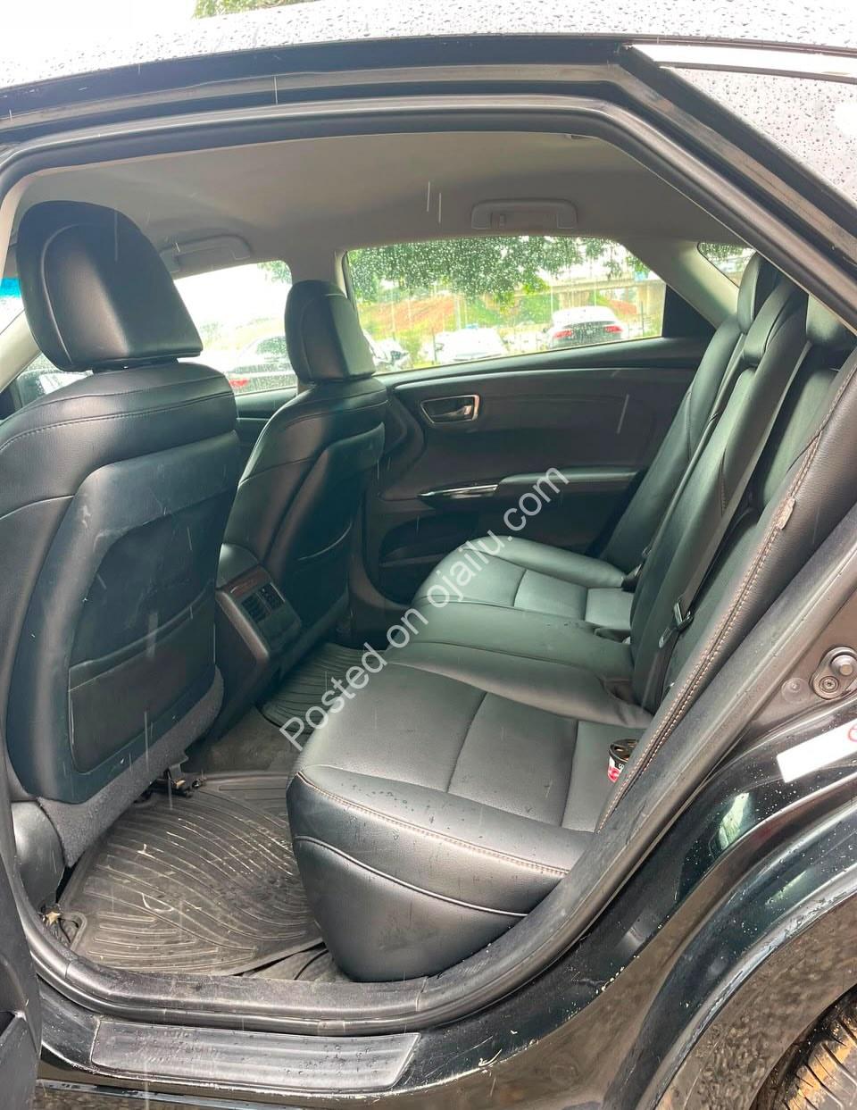 2016-Style Avalon XLE – Loaded & Pristine