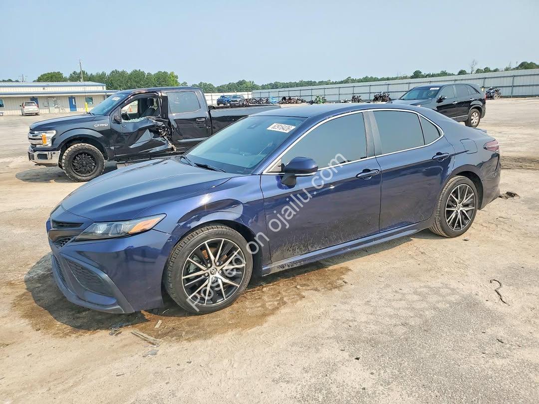 2022 Toyota Camry SE – Elite Comfort, Delivered