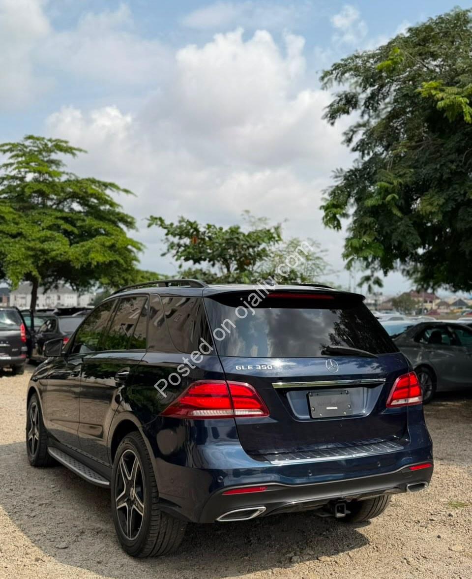 2018 Mercedes GLE350: Mint, Genuine Duty, Loaded!