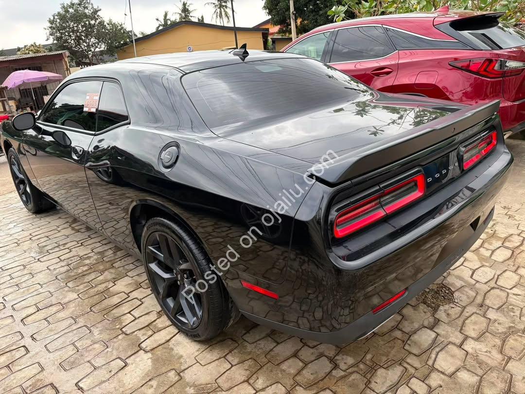 2019 Dodge Challenger – Pristine Foreign Used!
