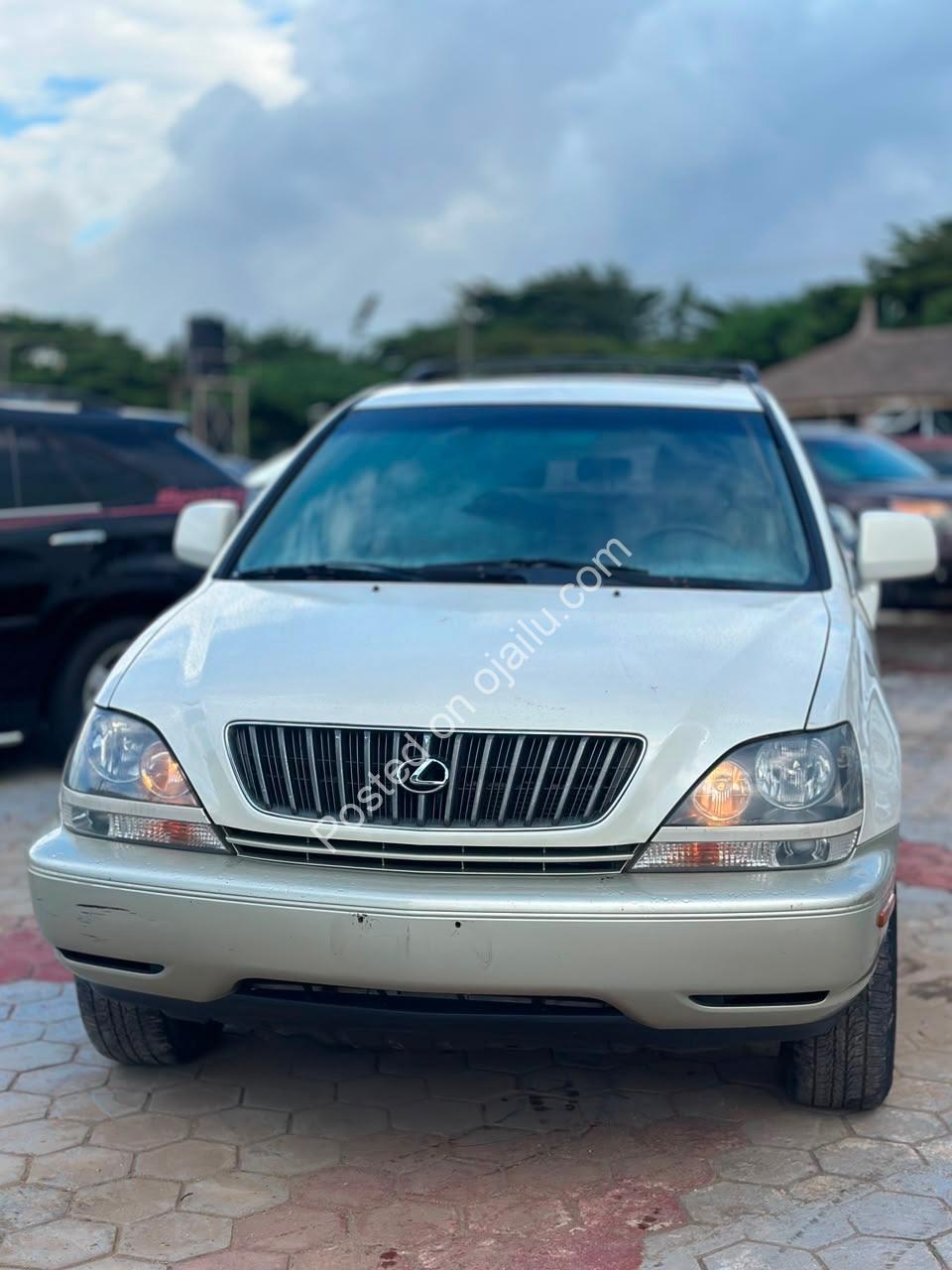 2000 Lexus RX300: Clean Belgian Spec!