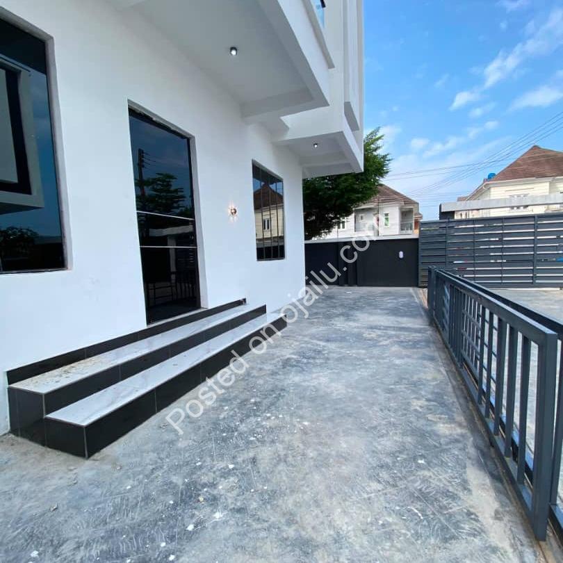Move-In Ready 4-Bed Duplex + BQ in Idado