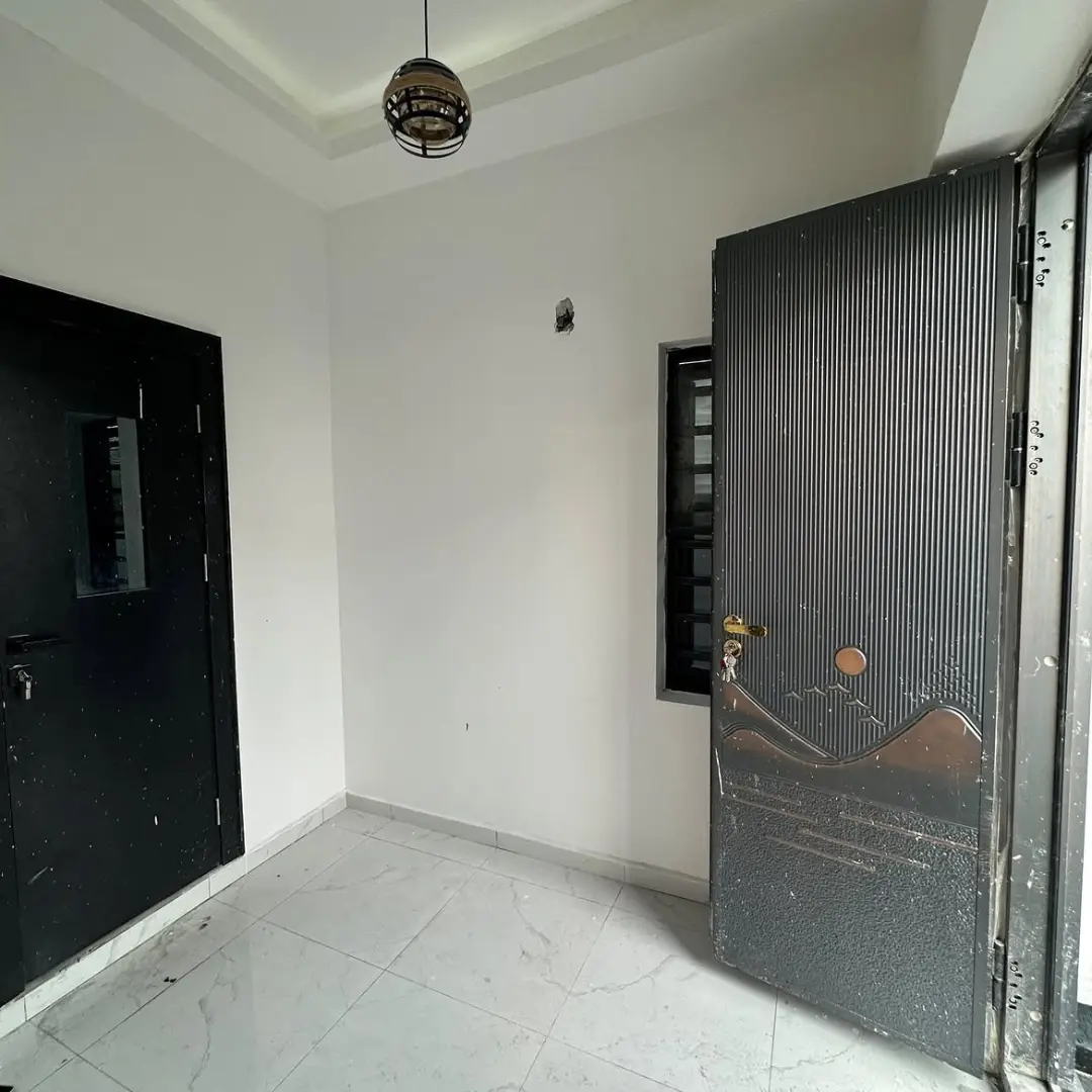 Own Port Harcourt’s Finest: 4 Ensuite Bedrooms in Secure Akwaka!