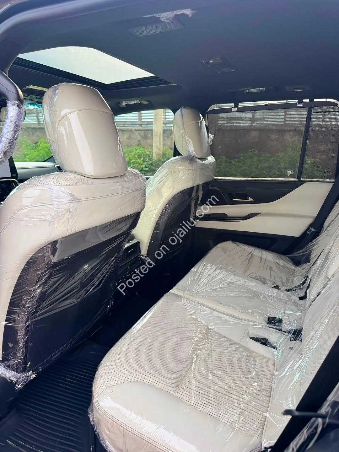 2023 Lexus LX600 – Luxury Unleashed!