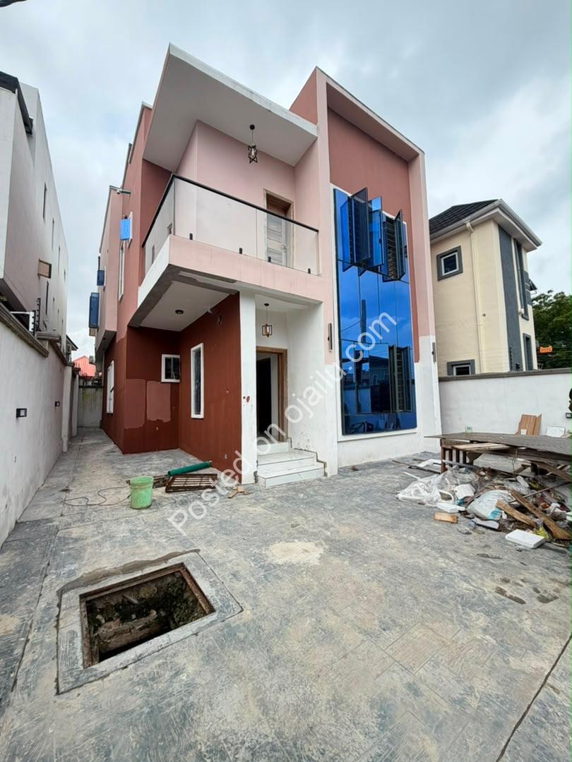 4-Bed En-Suite Duplex in Prime Magodo GRA