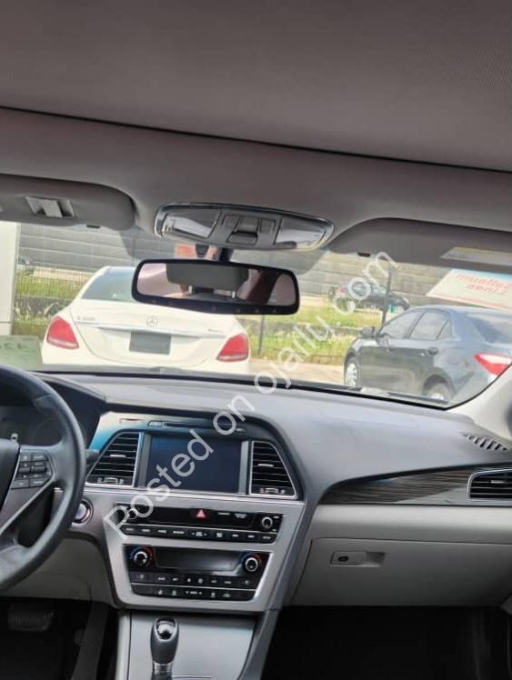 2013 Hyundai Sonata: Luxury Sedan, Pristine Condition