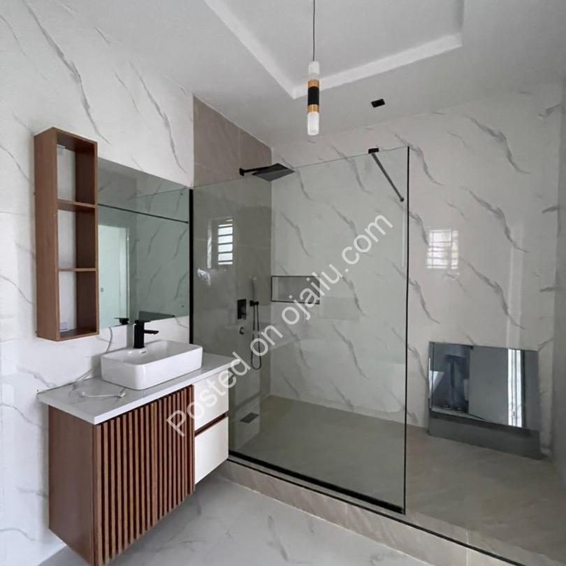 5-Bed Detached Duplex w/ Pool in Ajah