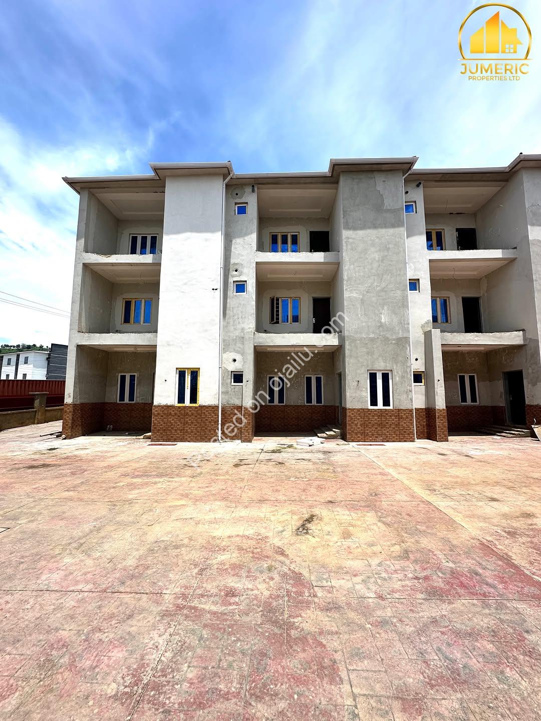 Fresh 4-Bed Duplex + BQ in Serene Lifecamp
