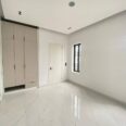 5-Bedroom Duplex with Indoor Pool in Chevron