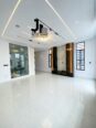 Stunning 5-Bed Duplex with Pool & Jacuzzi in Ajah