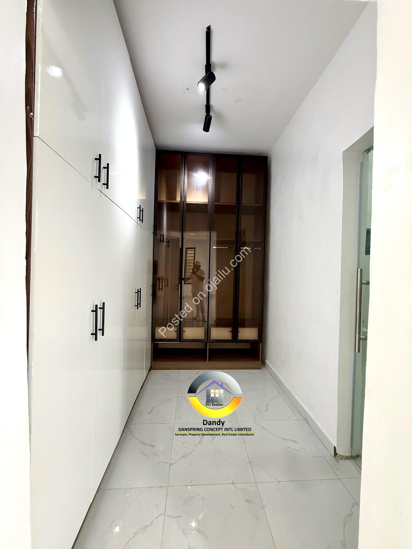 4-Bed Corner Duplex w/ Gov’t Consent in Idado