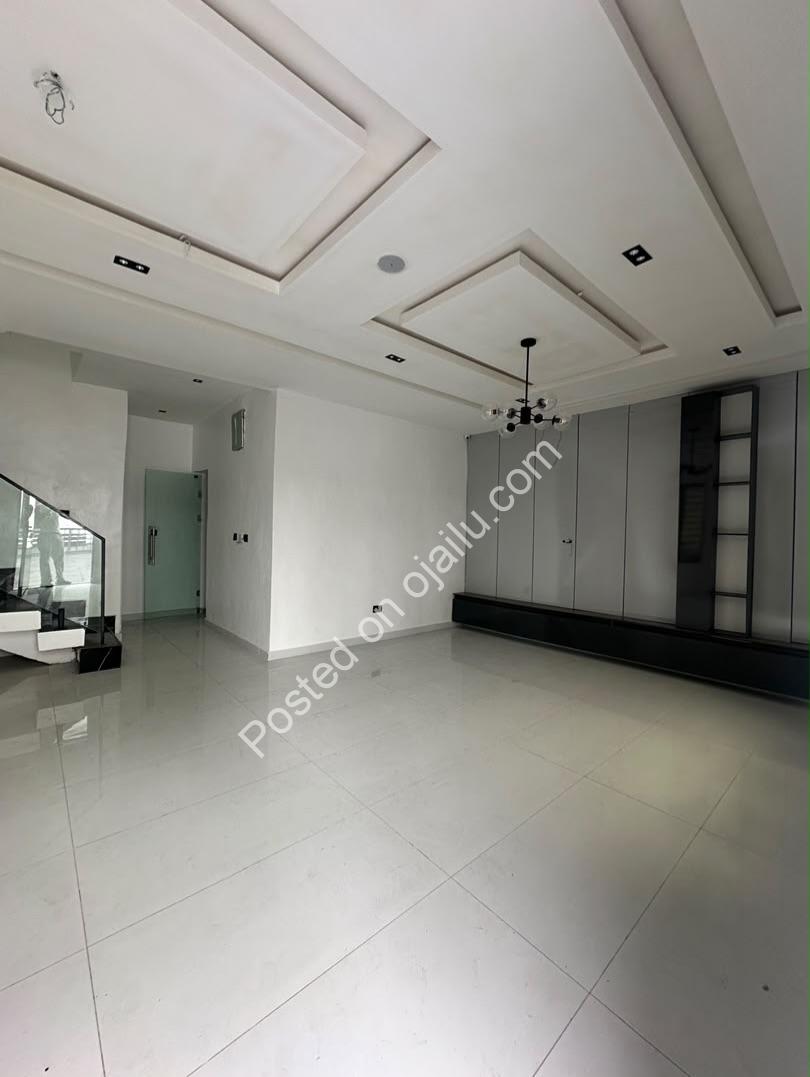 4-Bed Detached Duplex w/ BQ in Idado