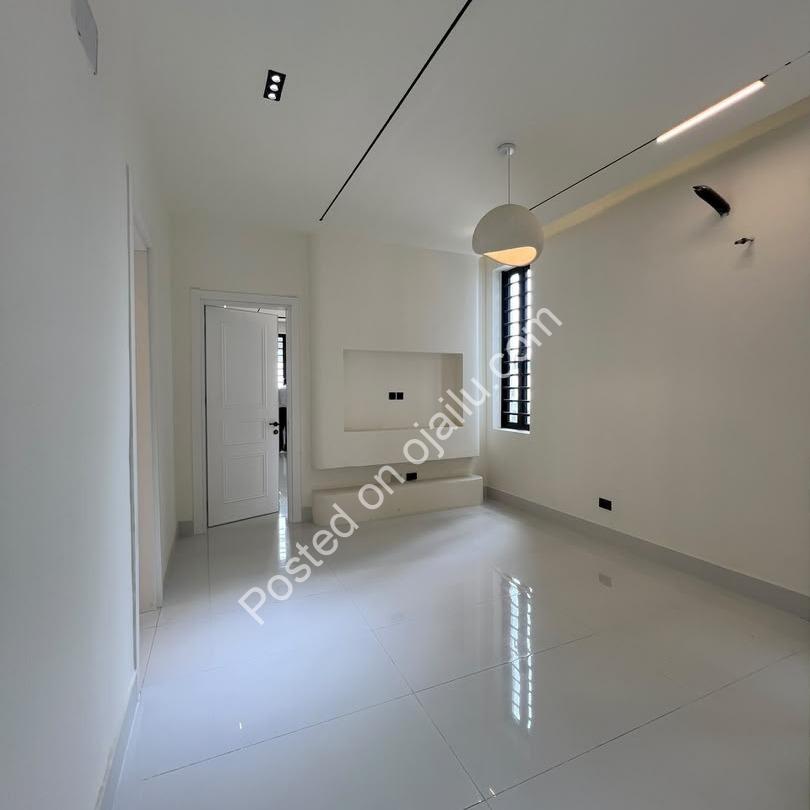 Smart Living Starts Here: 5-Bed Lekki Duplex + Cinema, Gym & Pool