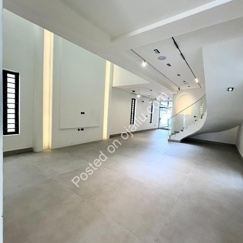 Smart Living Starts Here: 5-Bed Lekki Duplex + Cinema, Gym & Pool