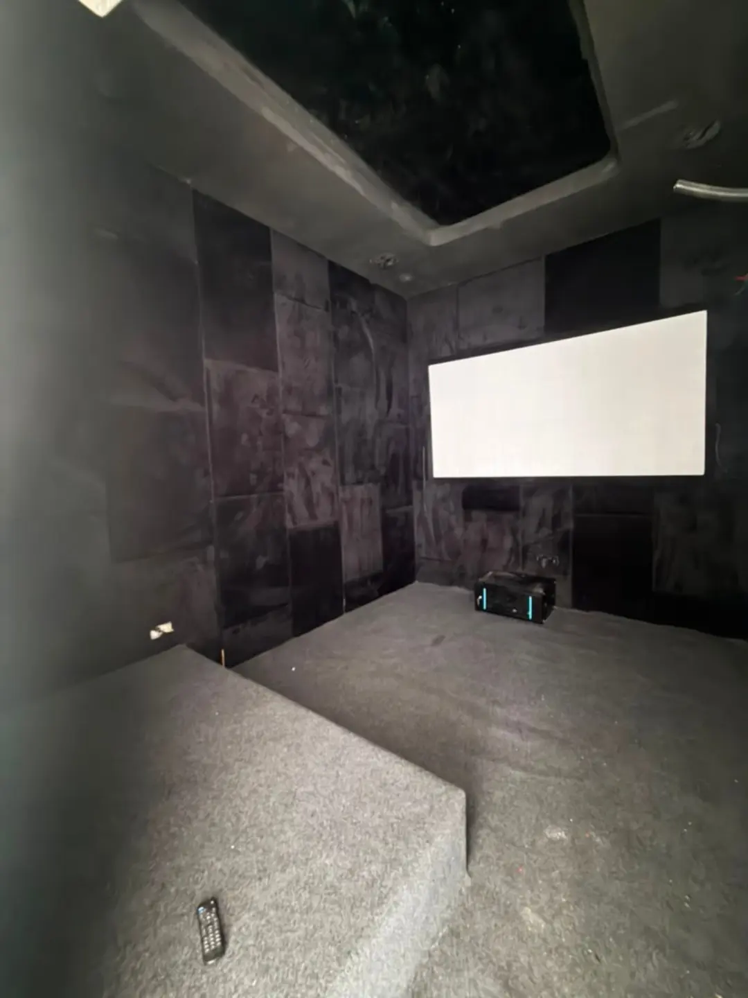 5-Bed Ikate Duplex: Cinema, Pool & Rooftop Views