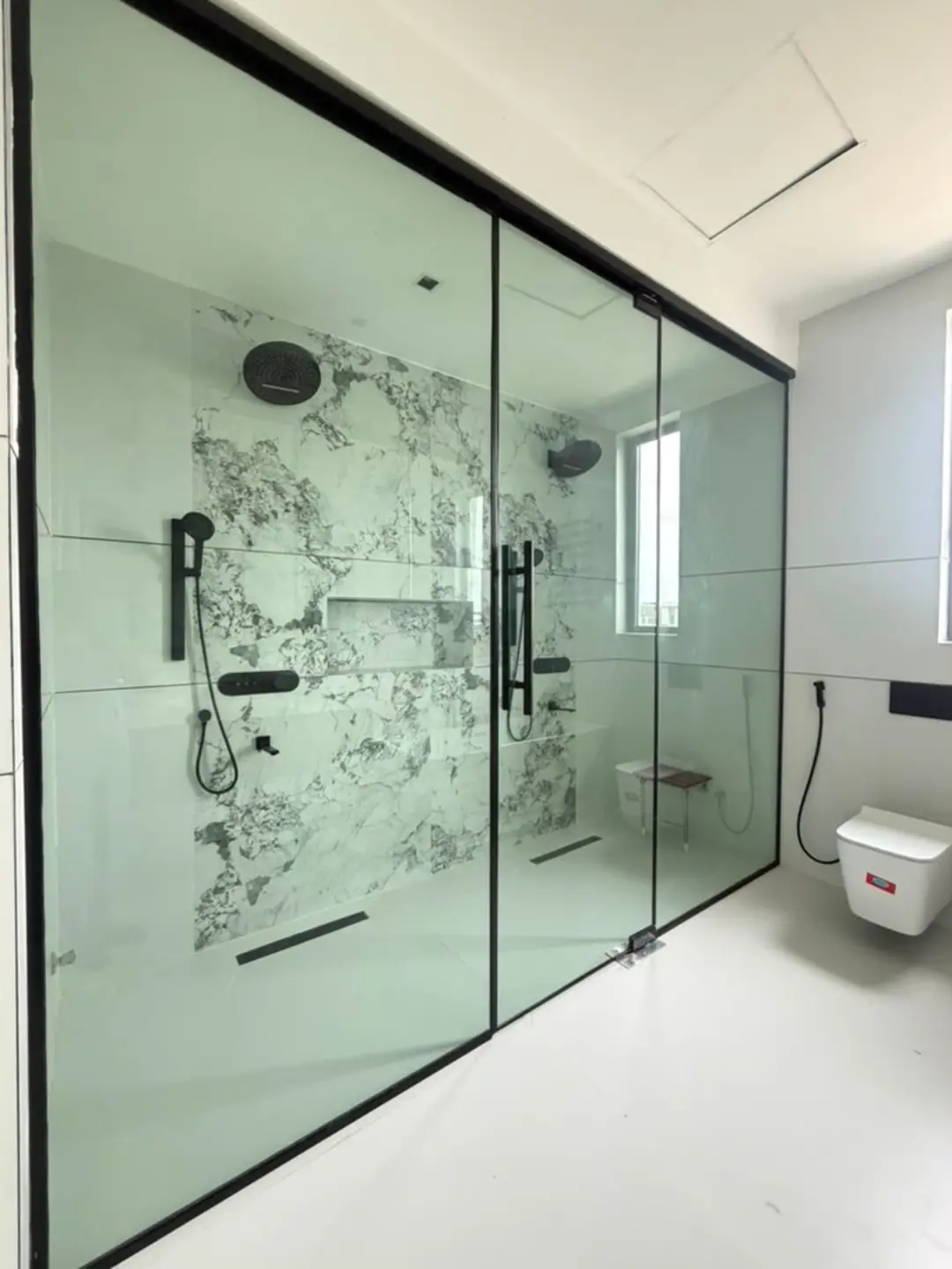 5-Bed Ikate Duplex: Cinema, Pool & Rooftop Views