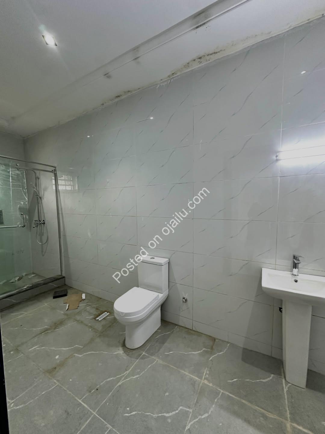 5-Bed Terrace Duplex + BQ in Serene Lifecamp