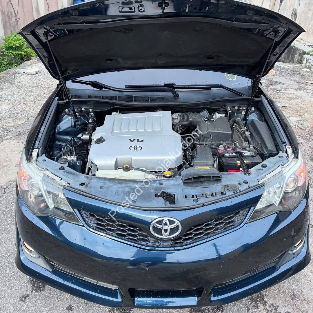 2012 Toyota Camry Sport: Accident-Free Foreign V6, ₦14M