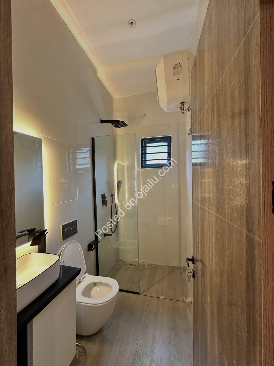 Smart 5-Bed Detached Duplex + BQ in Gwarinpa