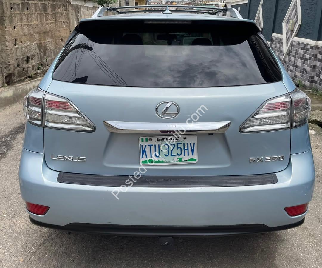 Pristine 2010 Lexus RX350: Accident-Free Luxury SUV
