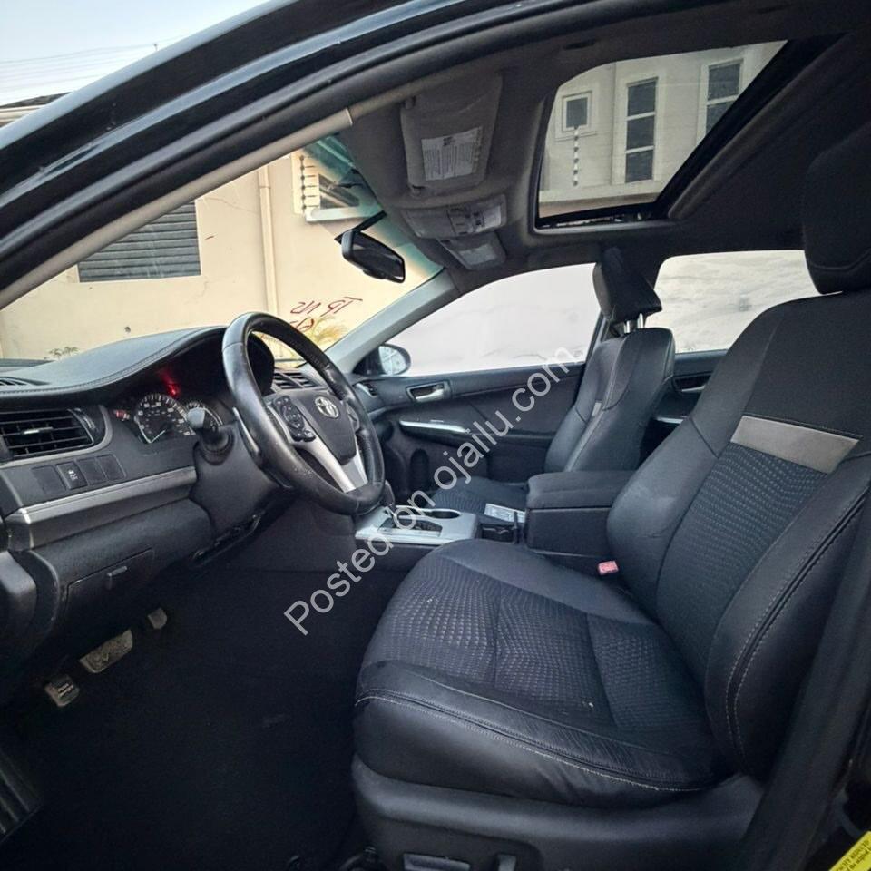 2014 Clean Sport Camry – Sunroof & More!