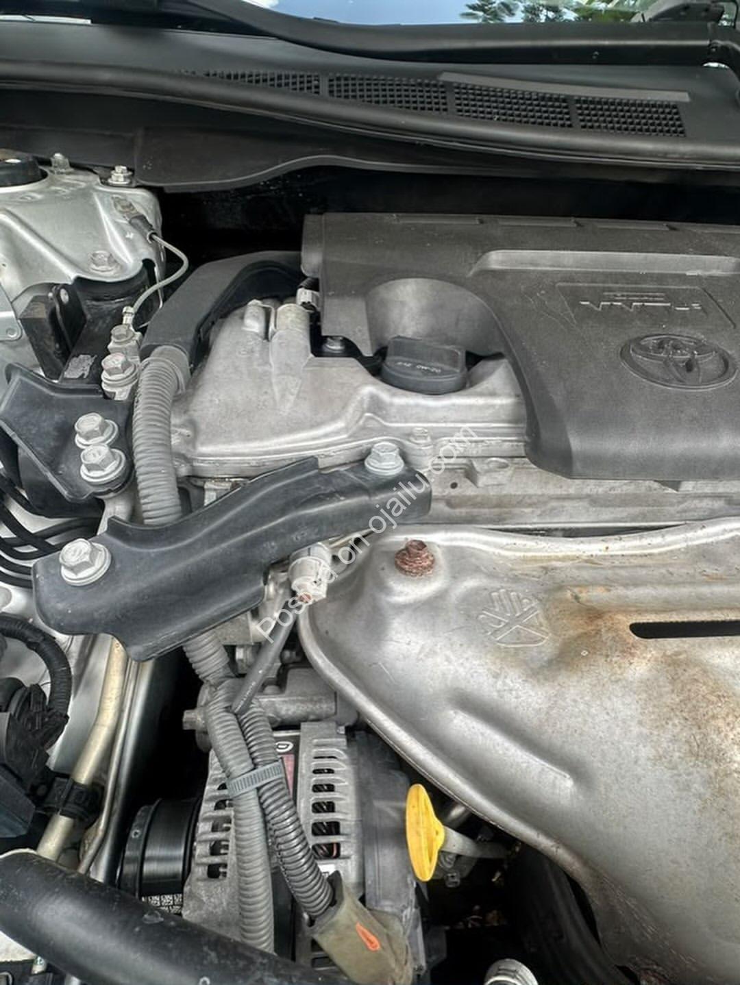 2012 Toyota Camry XLE – Keyless Entry, Low 13.8m