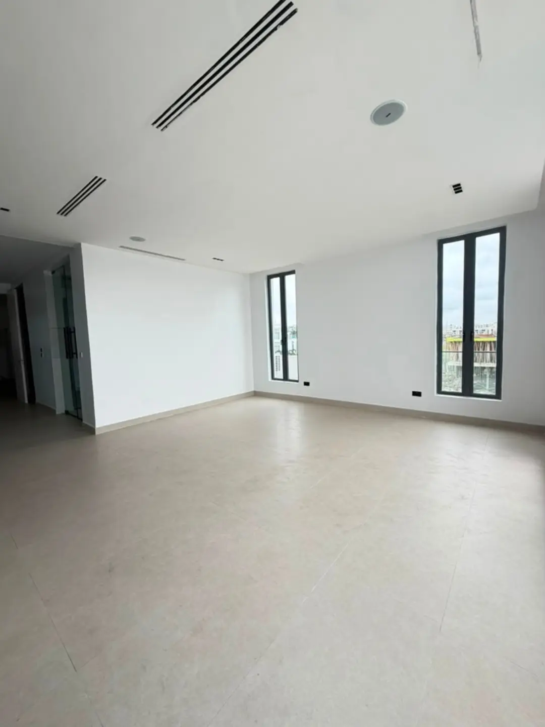 5-Bed Ikate Duplex: Cinema, Pool & Rooftop Views