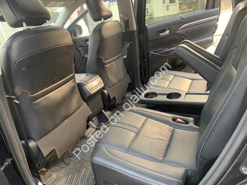 2022 Mercedes GLC300 4Matic – Pristine Toks, Fully Loaded